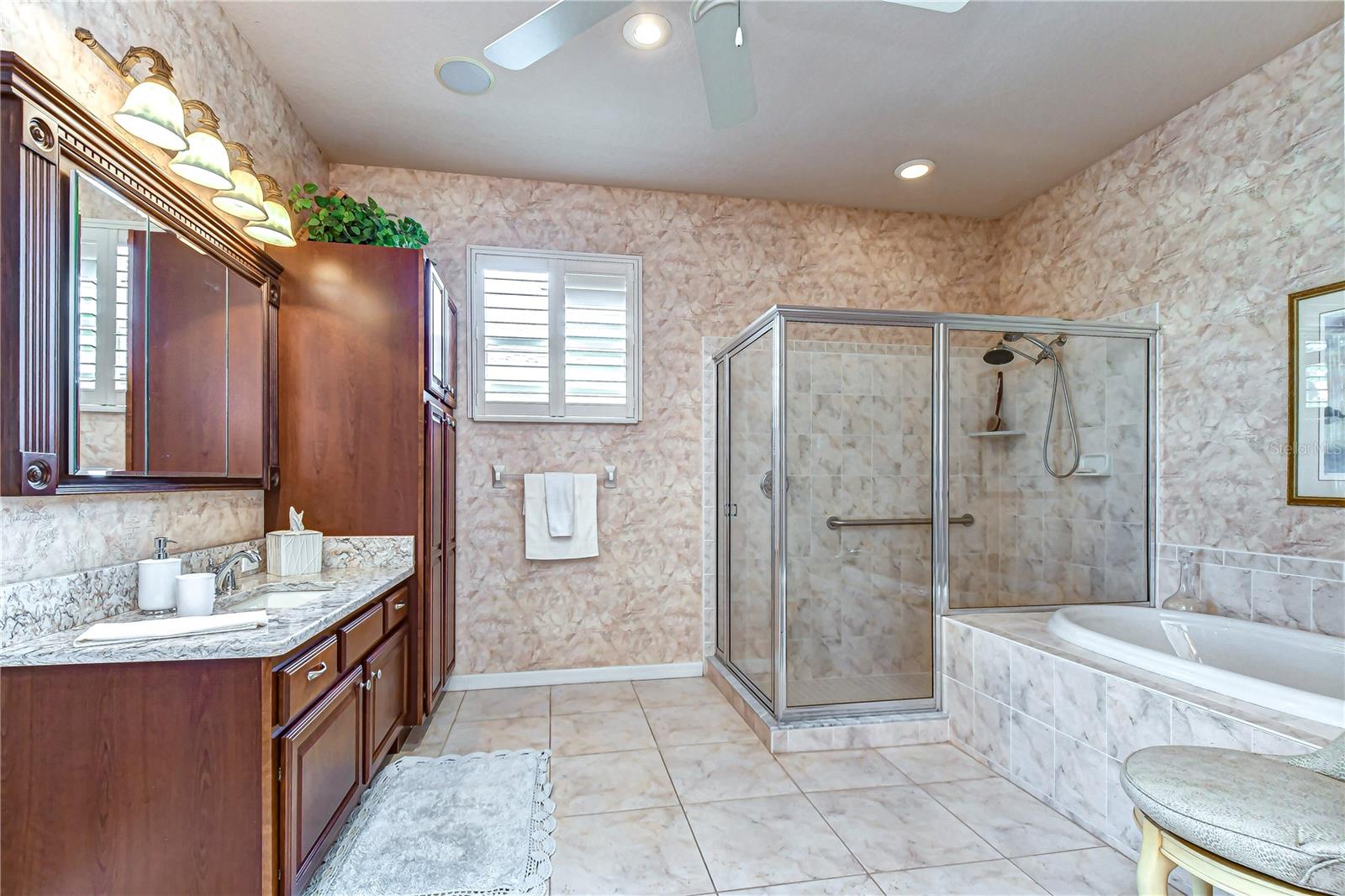 4387 CALIQUEN DR