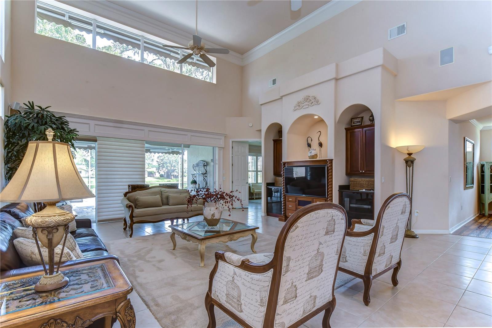 4387 CALIQUEN DR