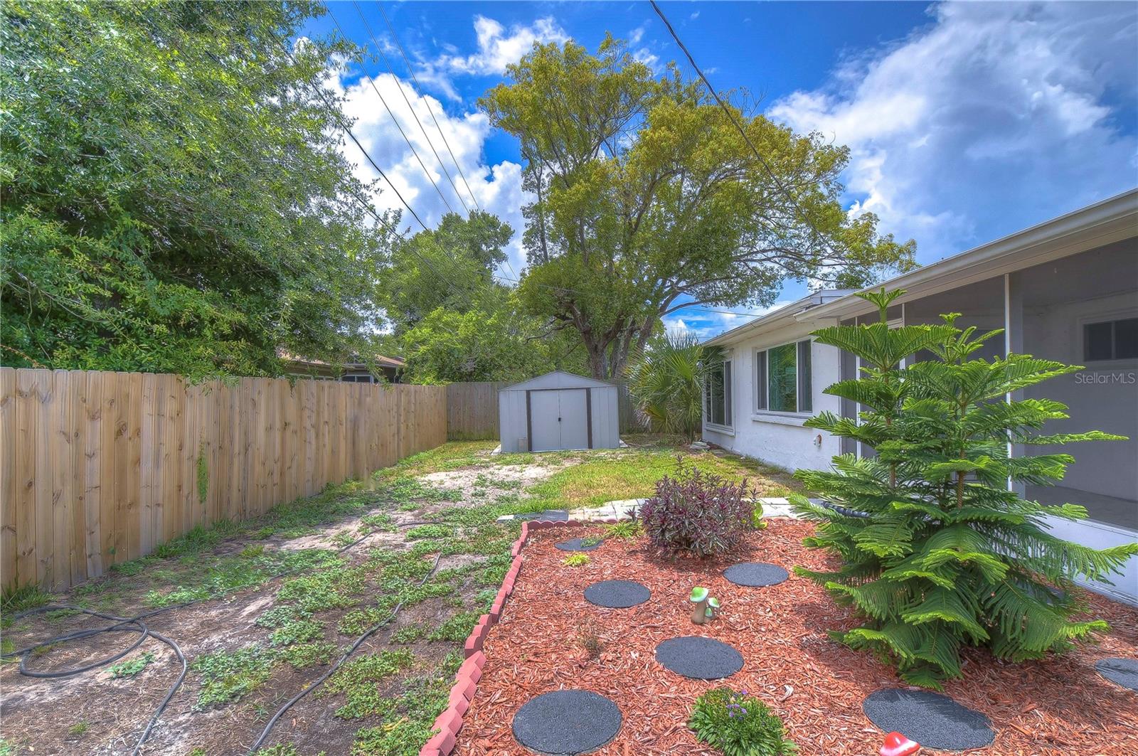 1138 CLASSIC DR