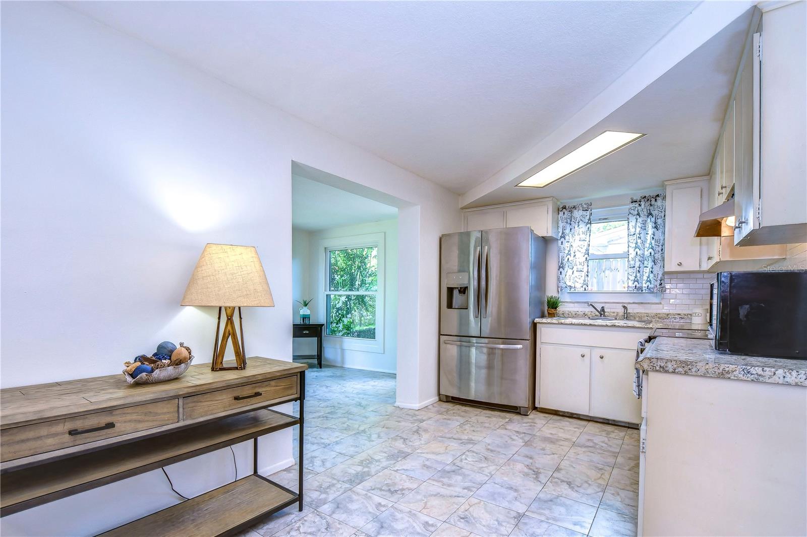 1138 CLASSIC DR