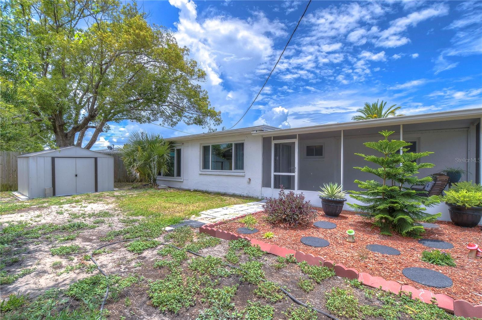 1138 CLASSIC DR