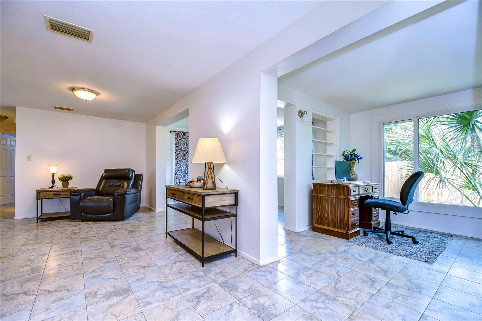 1138 CLASSIC DR