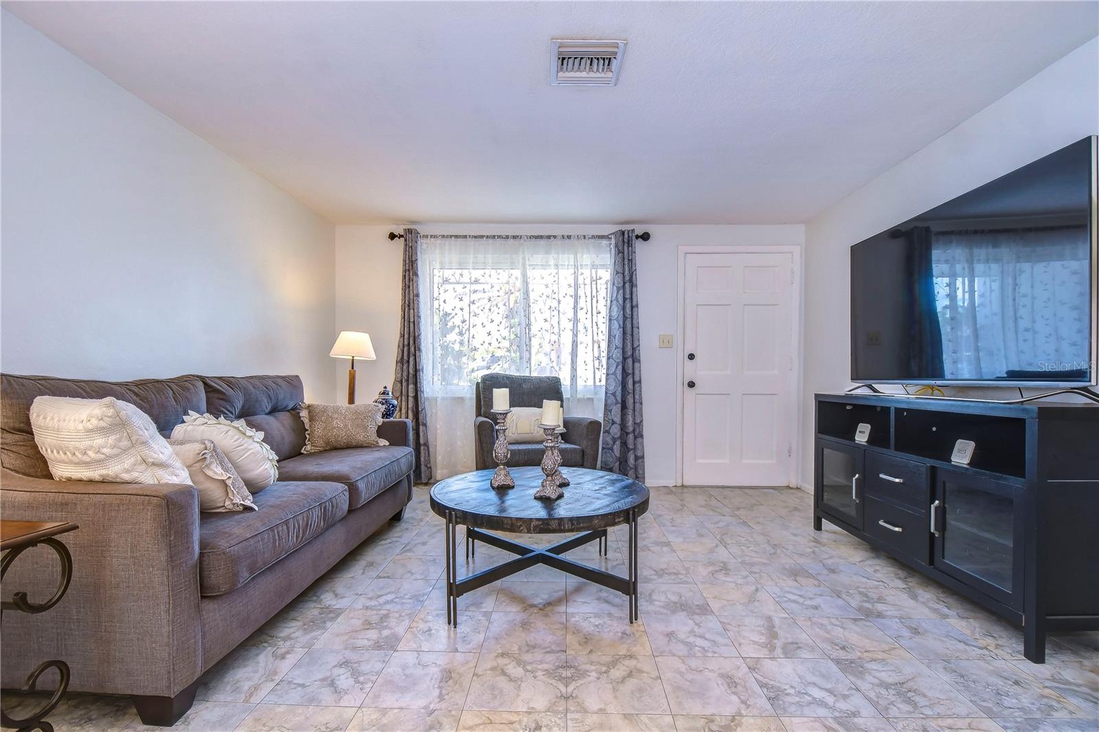 1138 CLASSIC DR