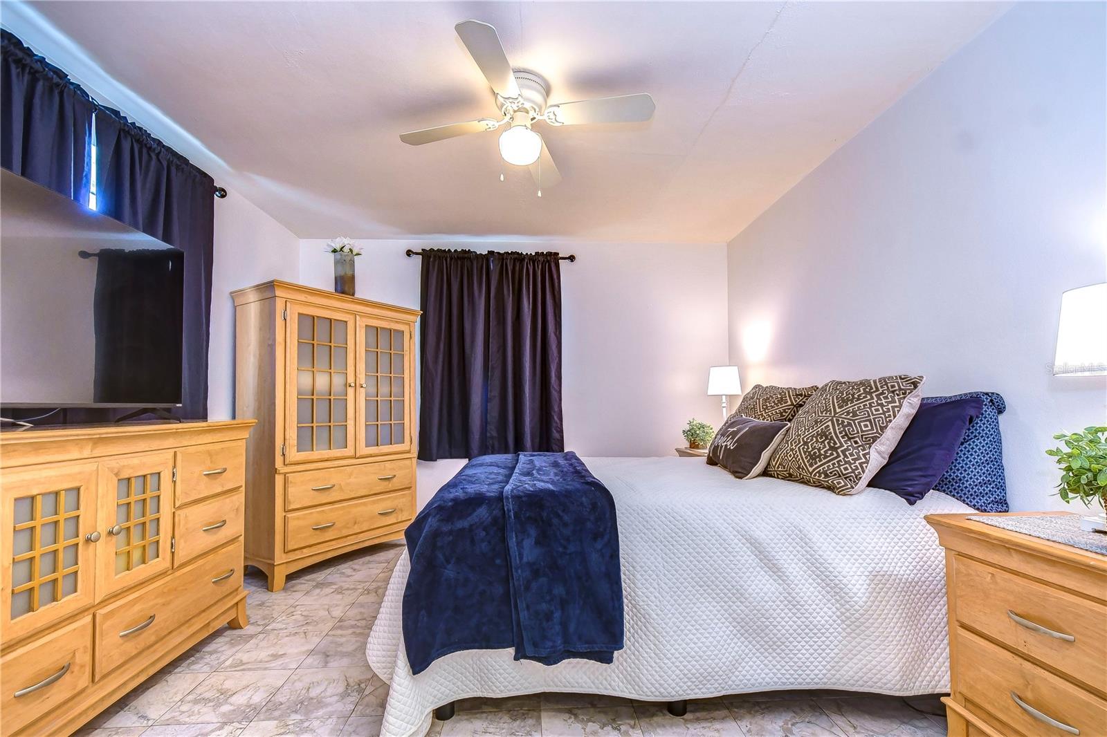 1138 CLASSIC DR