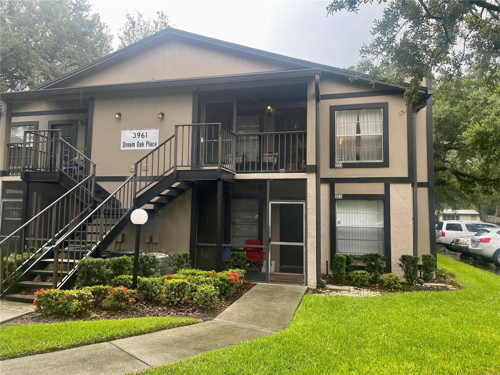 3961 DREAM OAK PL #203