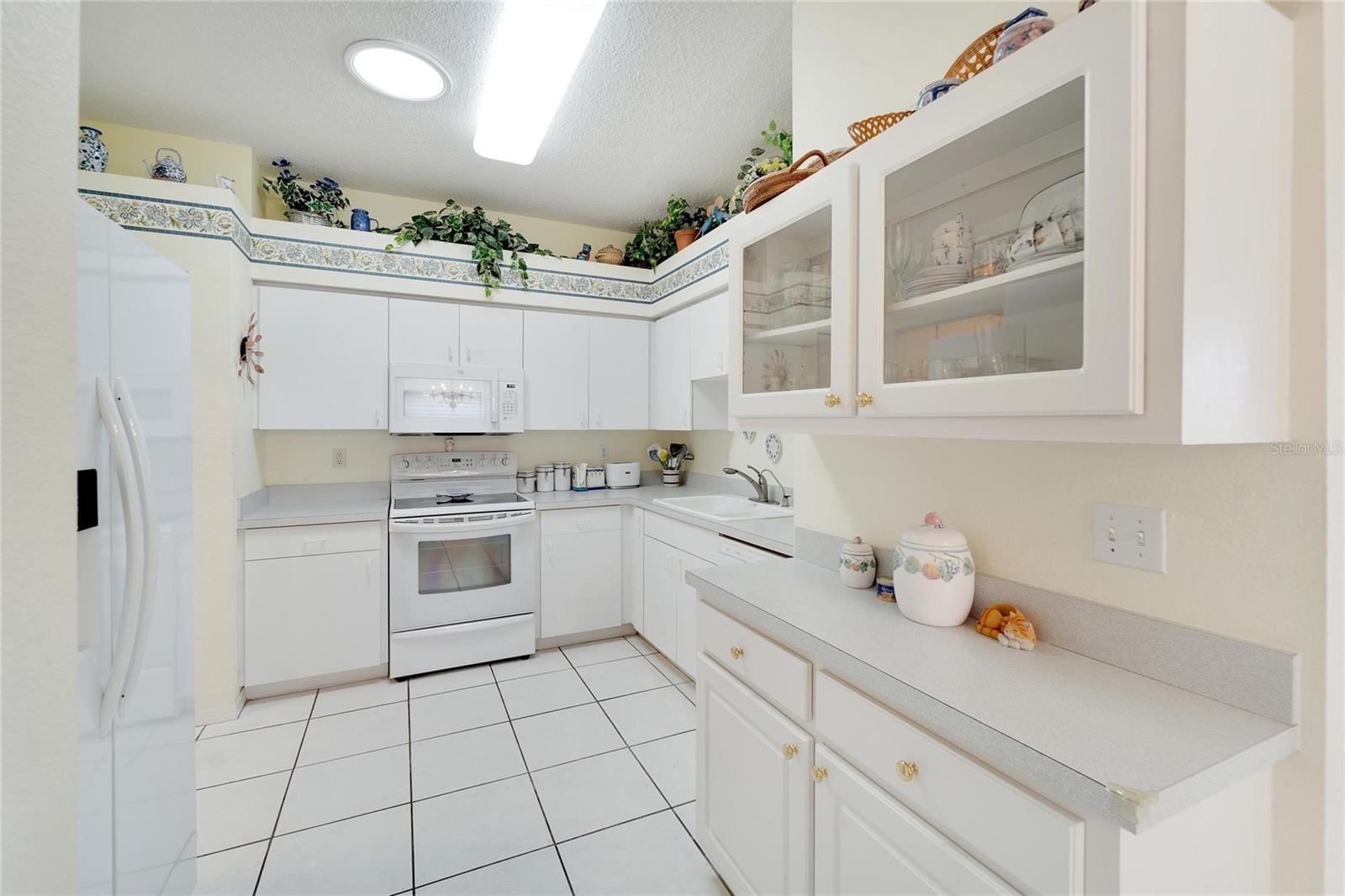631 TREMONT GREENS LN