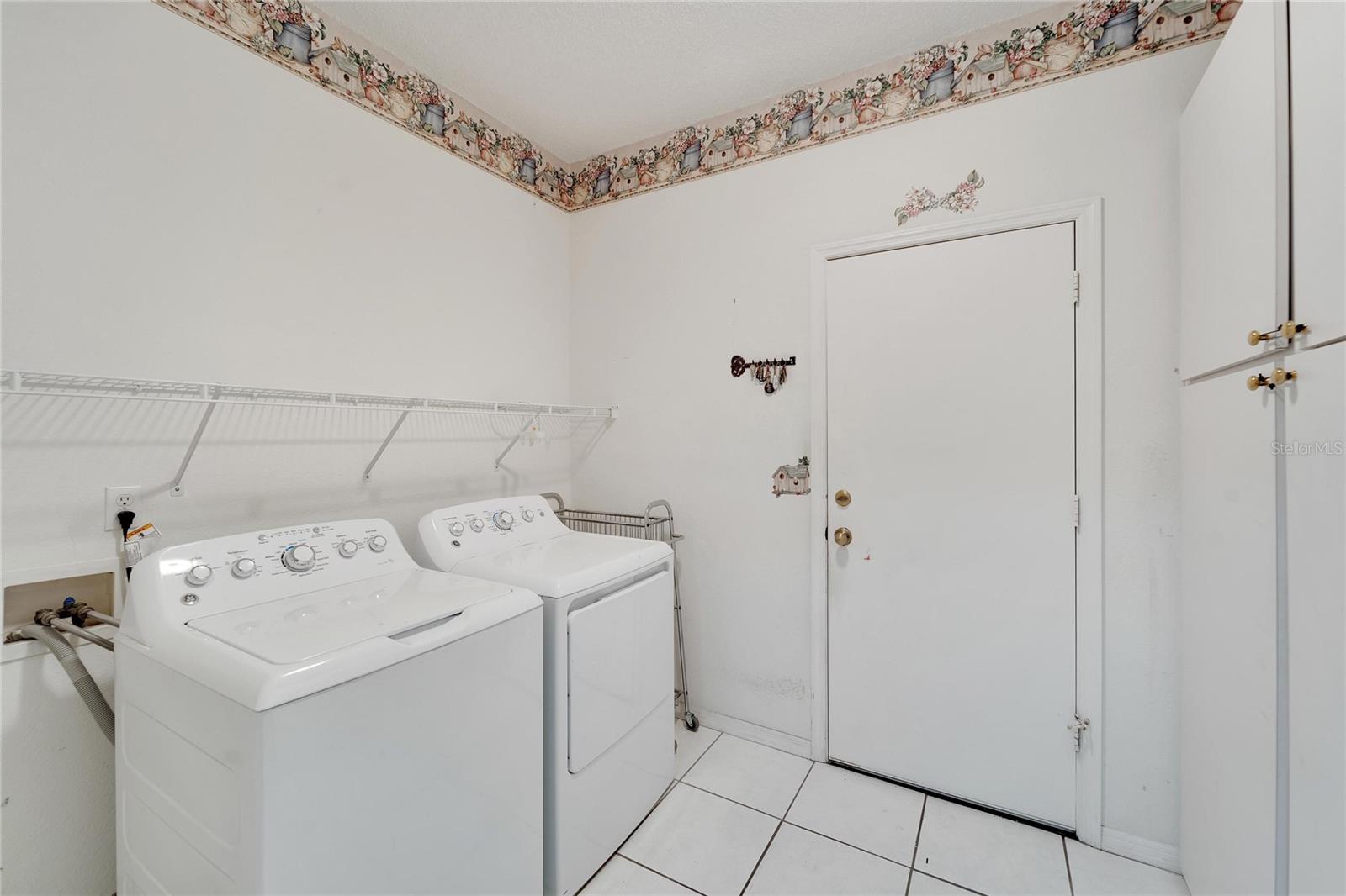 631 TREMONT GREENS LN