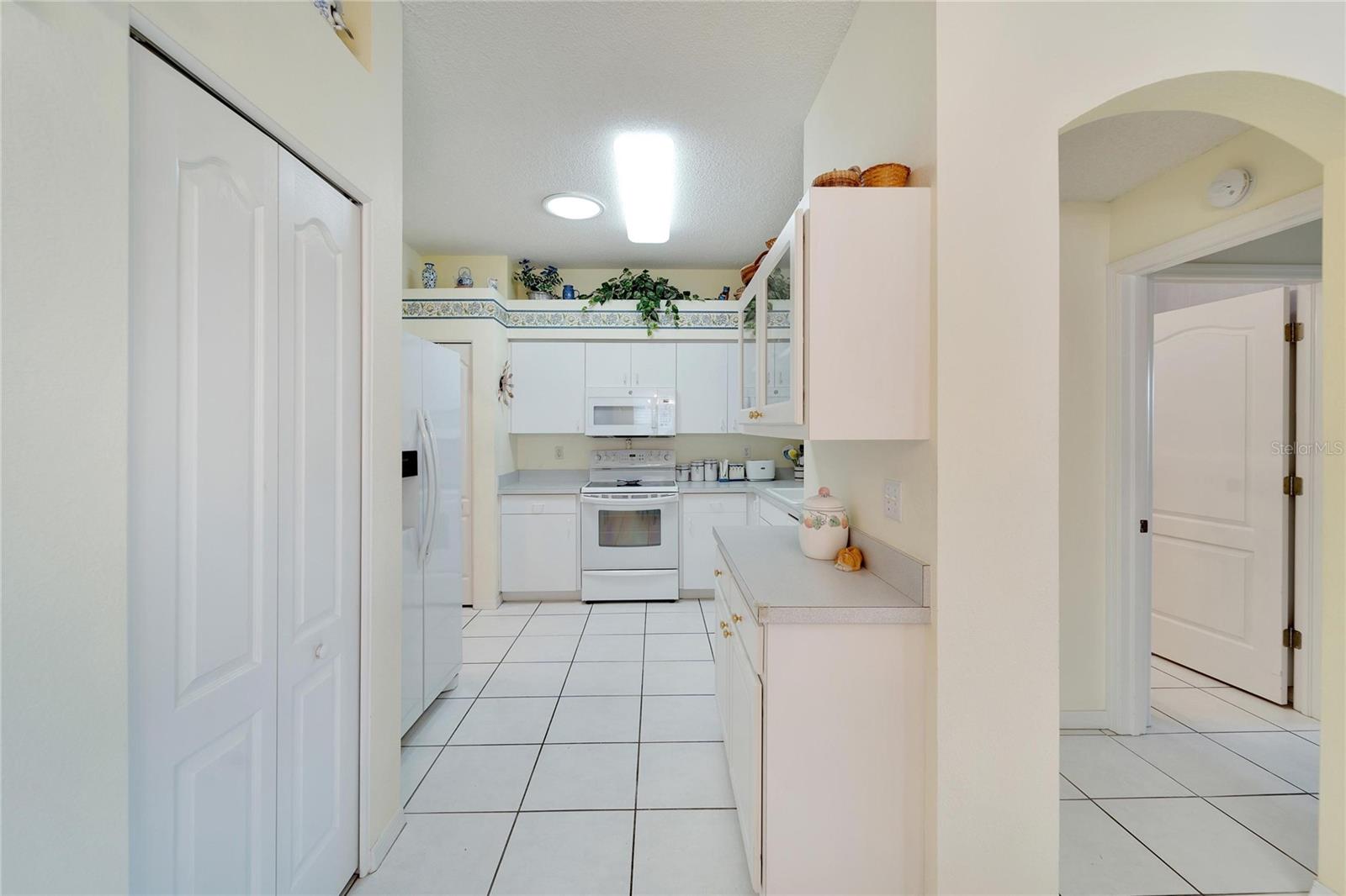 631 TREMONT GREENS LN