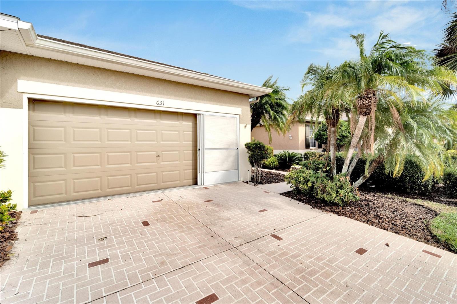 631 TREMONT GREENS LN