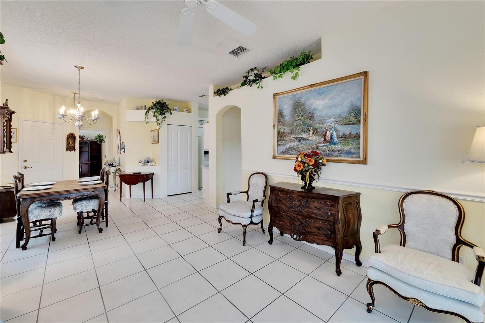 631 TREMONT GREENS LN