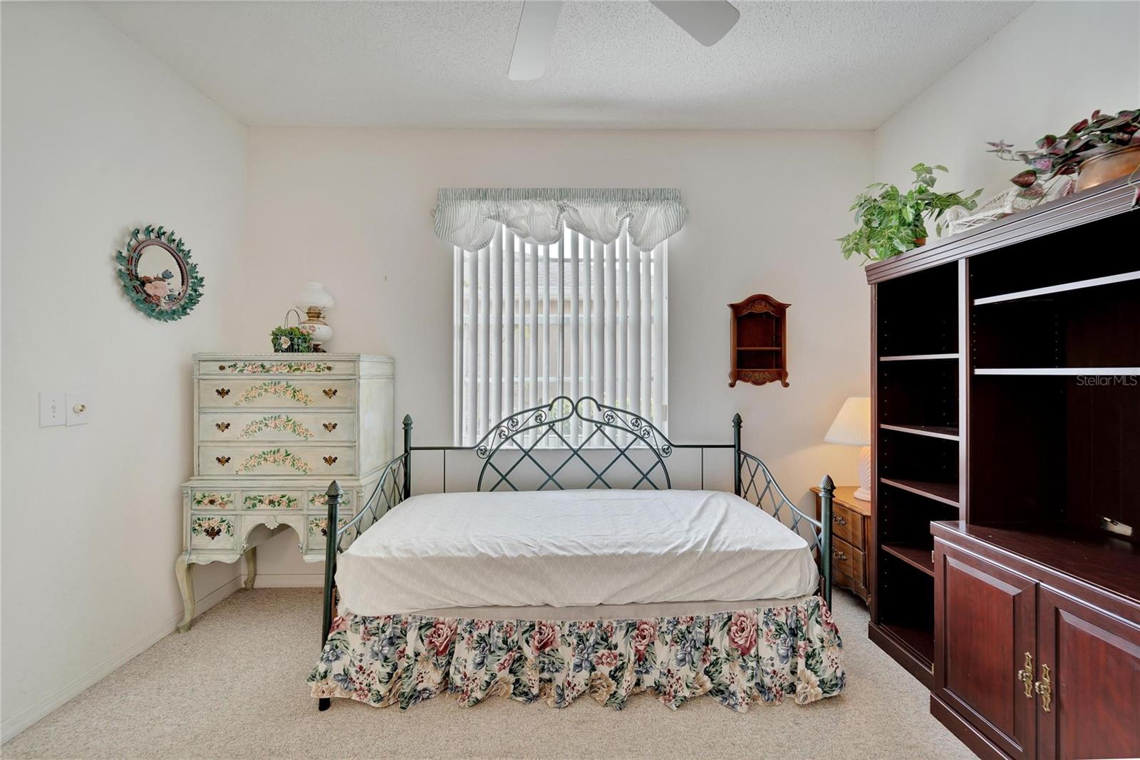 631 TREMONT GREENS LN