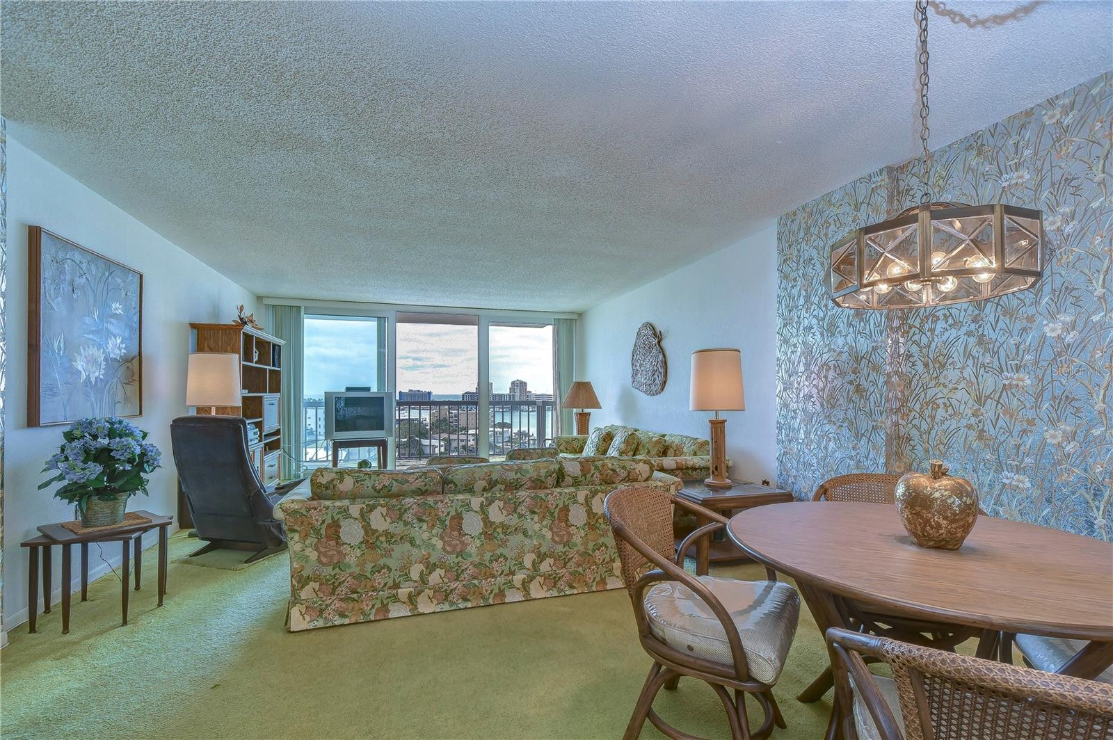 400 ISLAND WAY #902