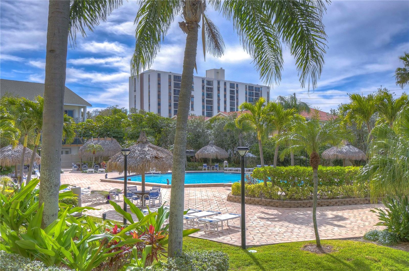 400 ISLAND WAY #902