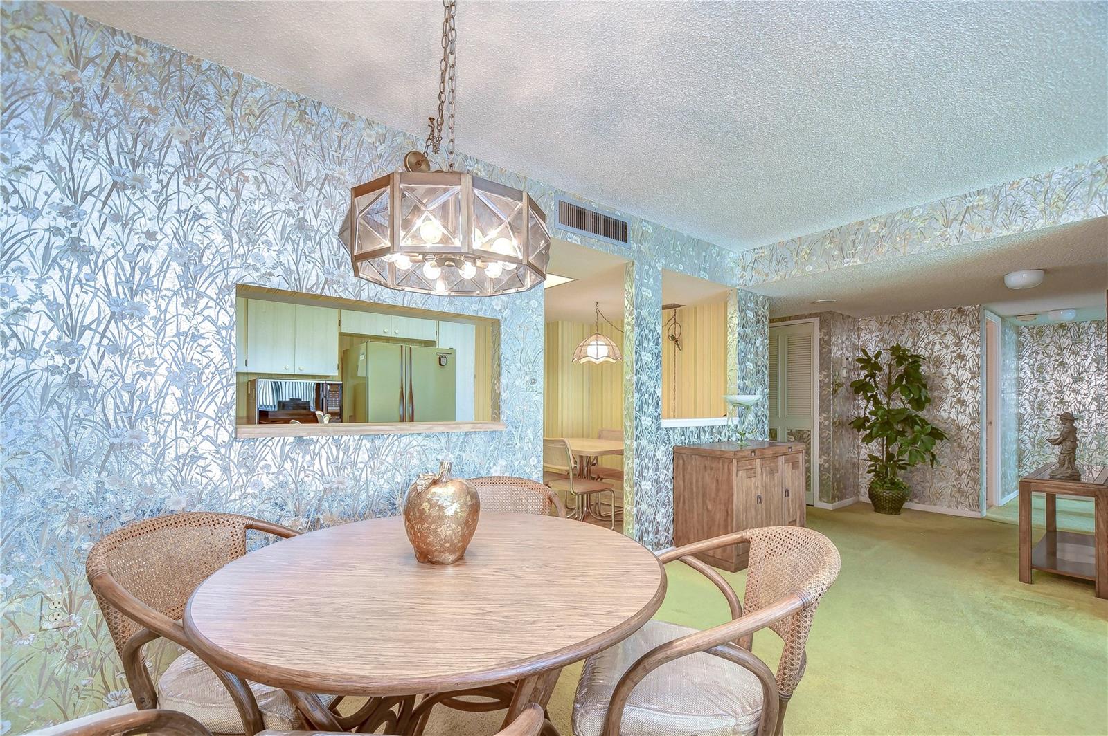 400 ISLAND WAY #902