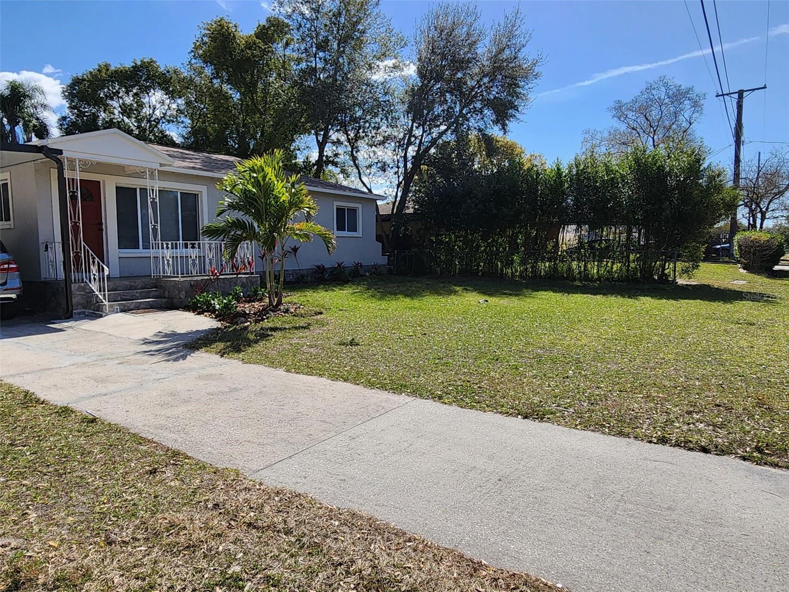 12109 N EDISON AVE