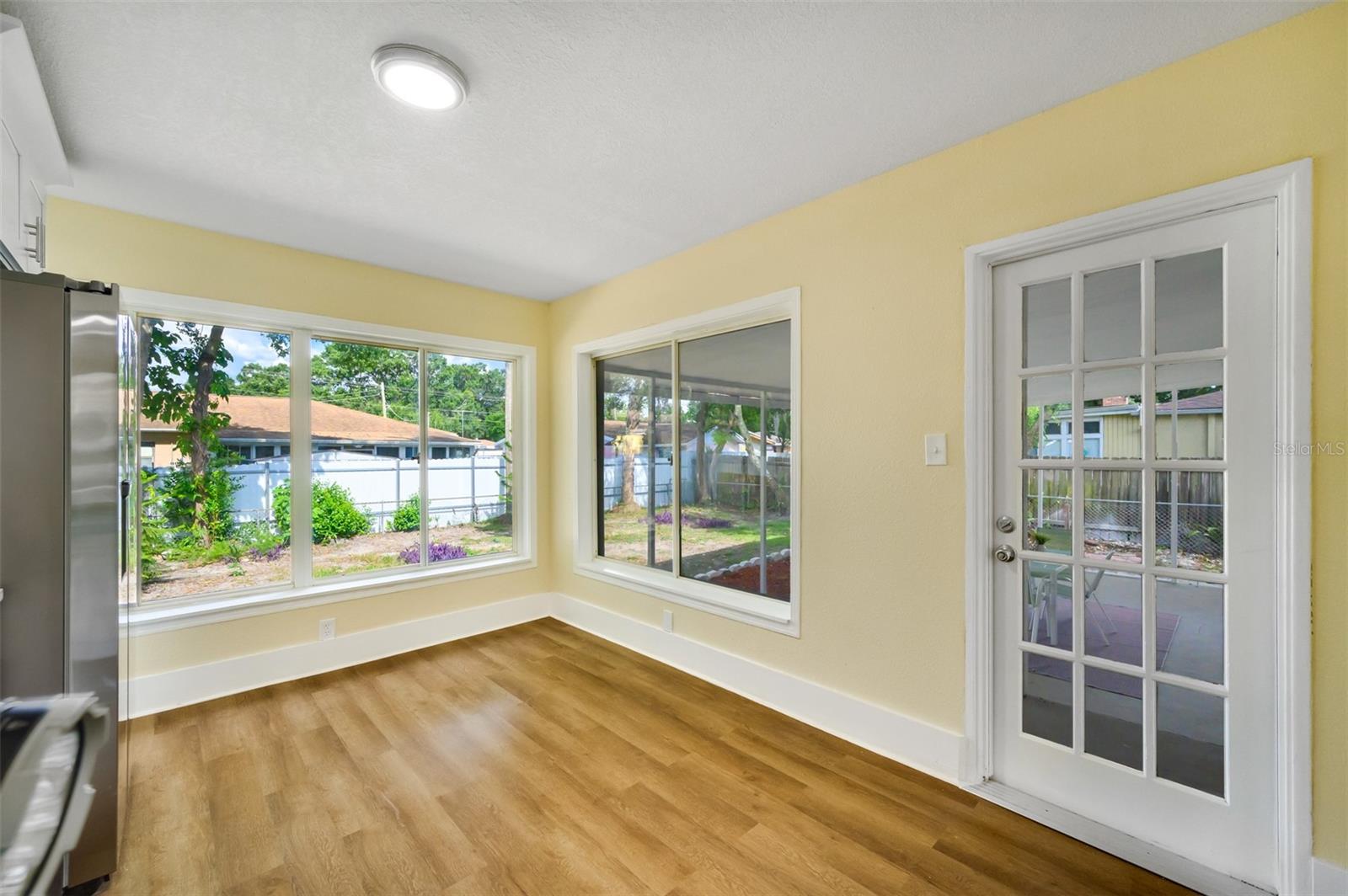 12109 N EDISON AVE