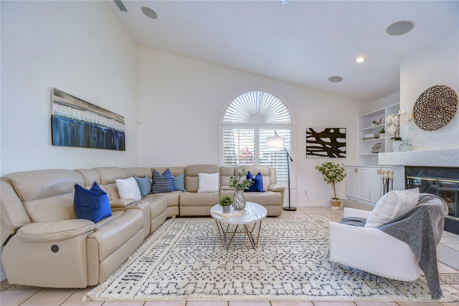 1521 WATERWOOD DR