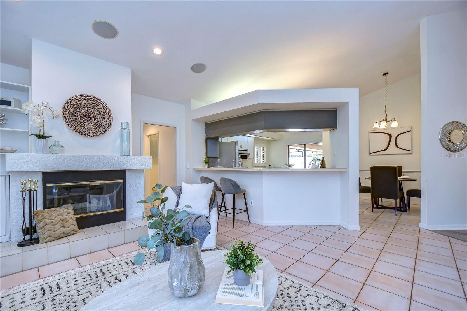 1521 WATERWOOD DR