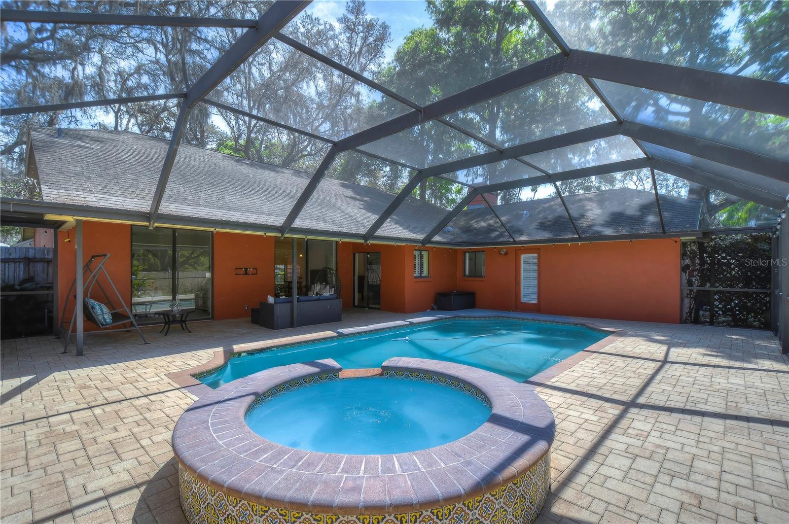 1521 WATERWOOD DR