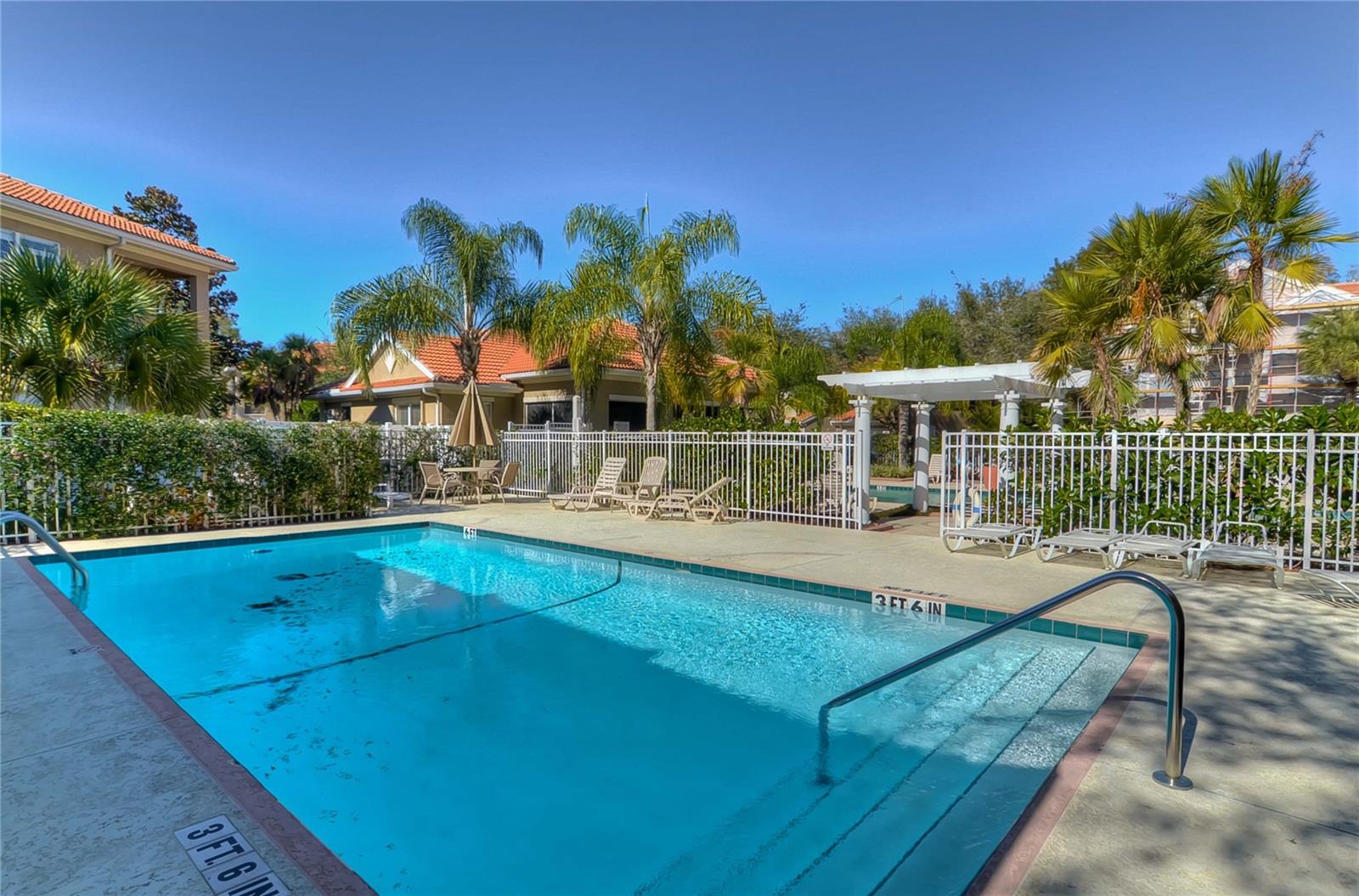 4933 ANNISTON CIR