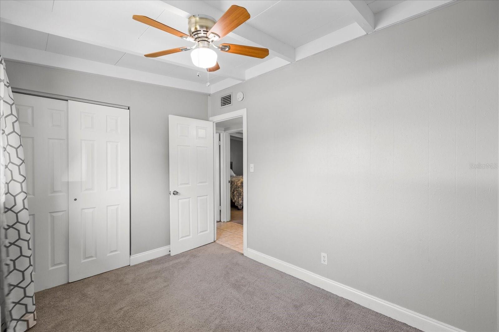 4015 W FAIRVIEW HTS
