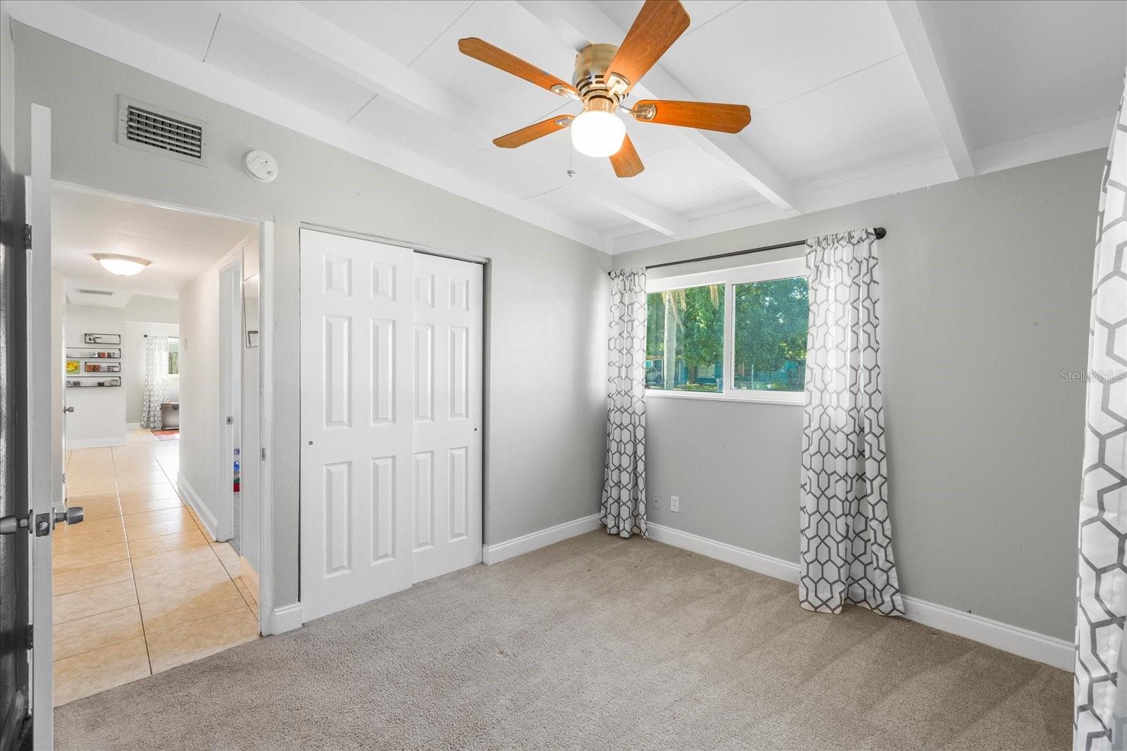 4015 W FAIRVIEW HTS