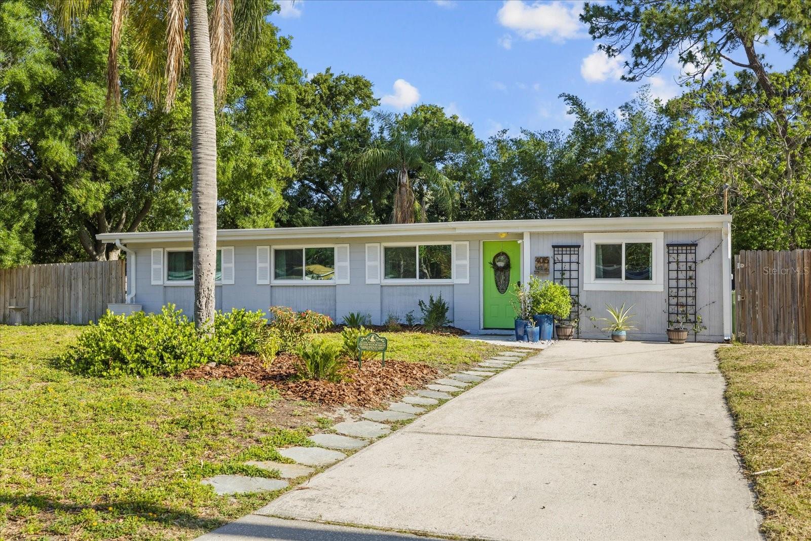 4015 W FAIRVIEW HTS