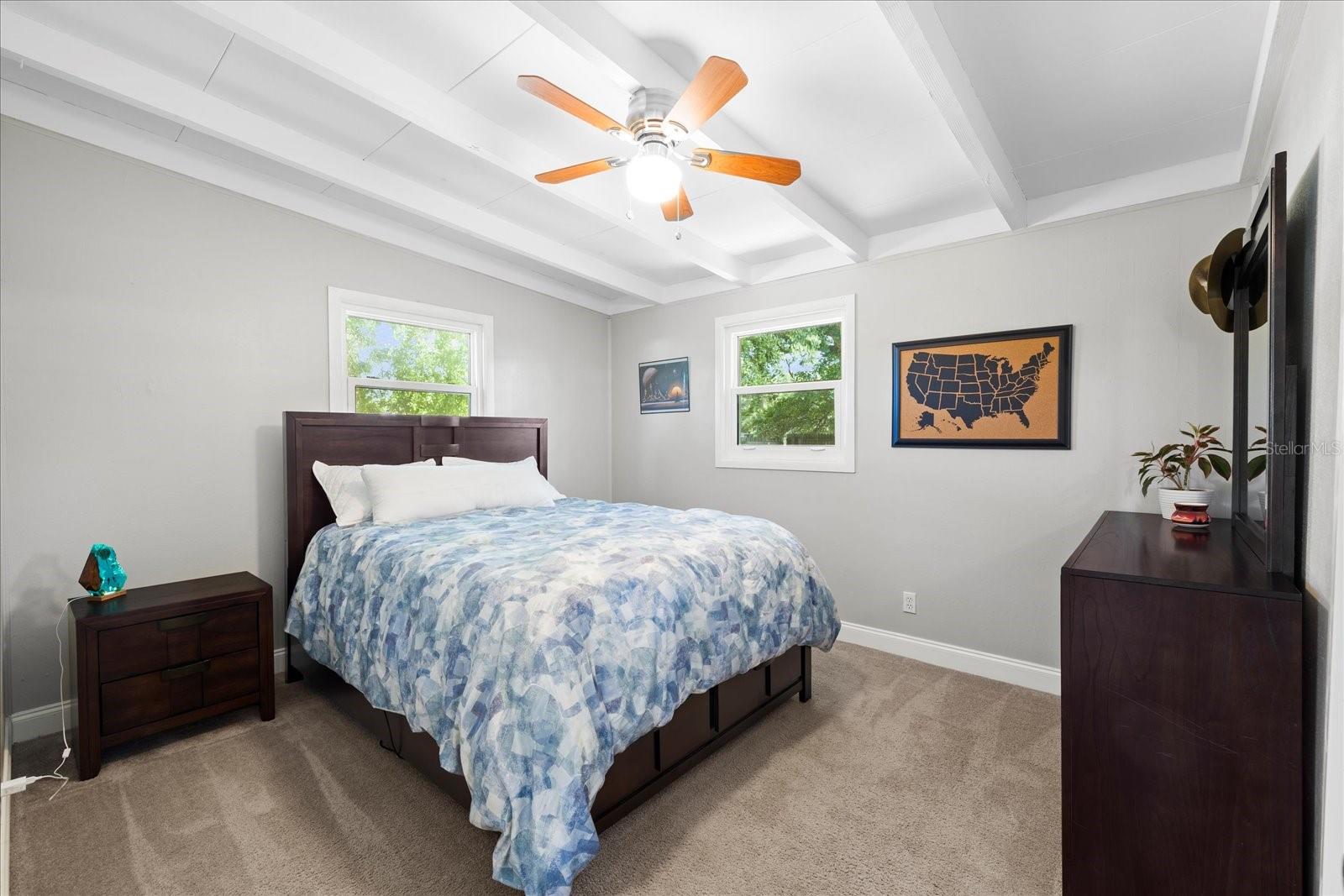 4015 W FAIRVIEW HTS