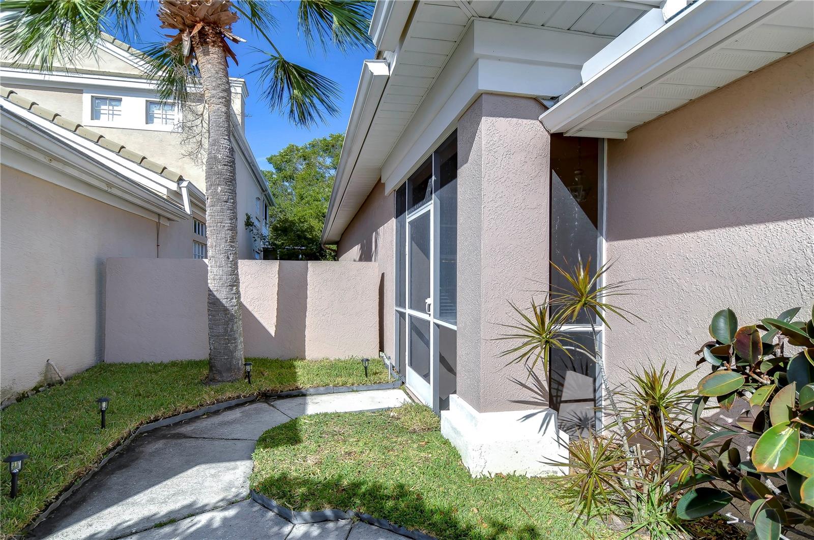 4413 AVENUE CANNES