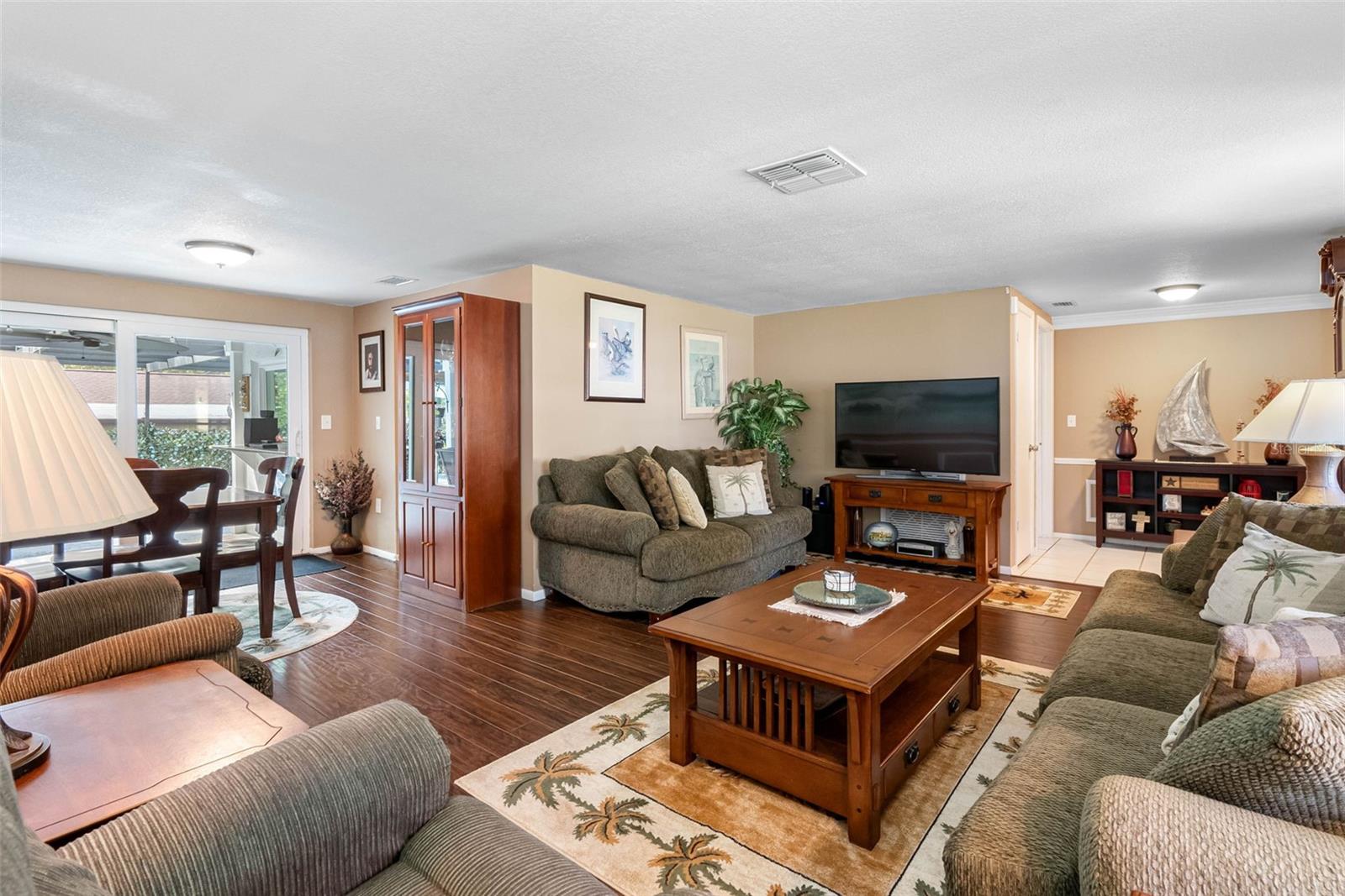 8216 MILL CREEK LN