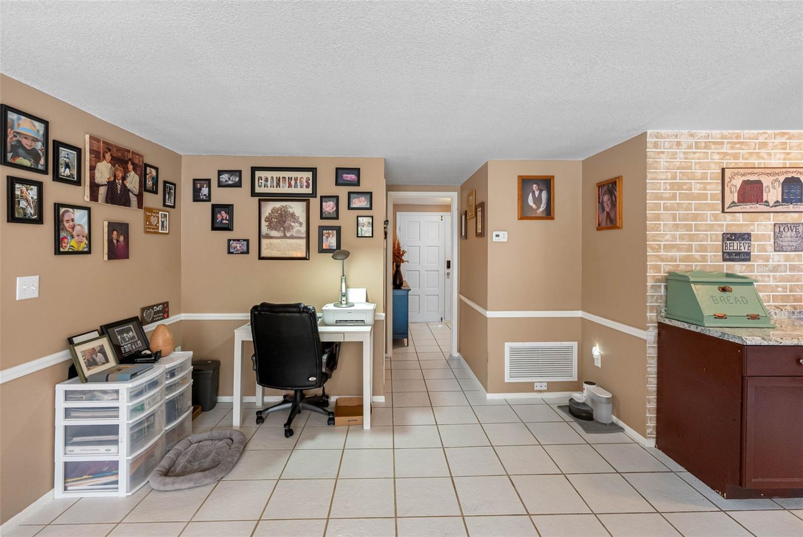 8216 MILL CREEK LN