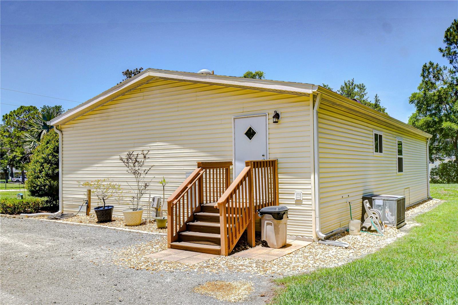 8342 FUSSELL DR