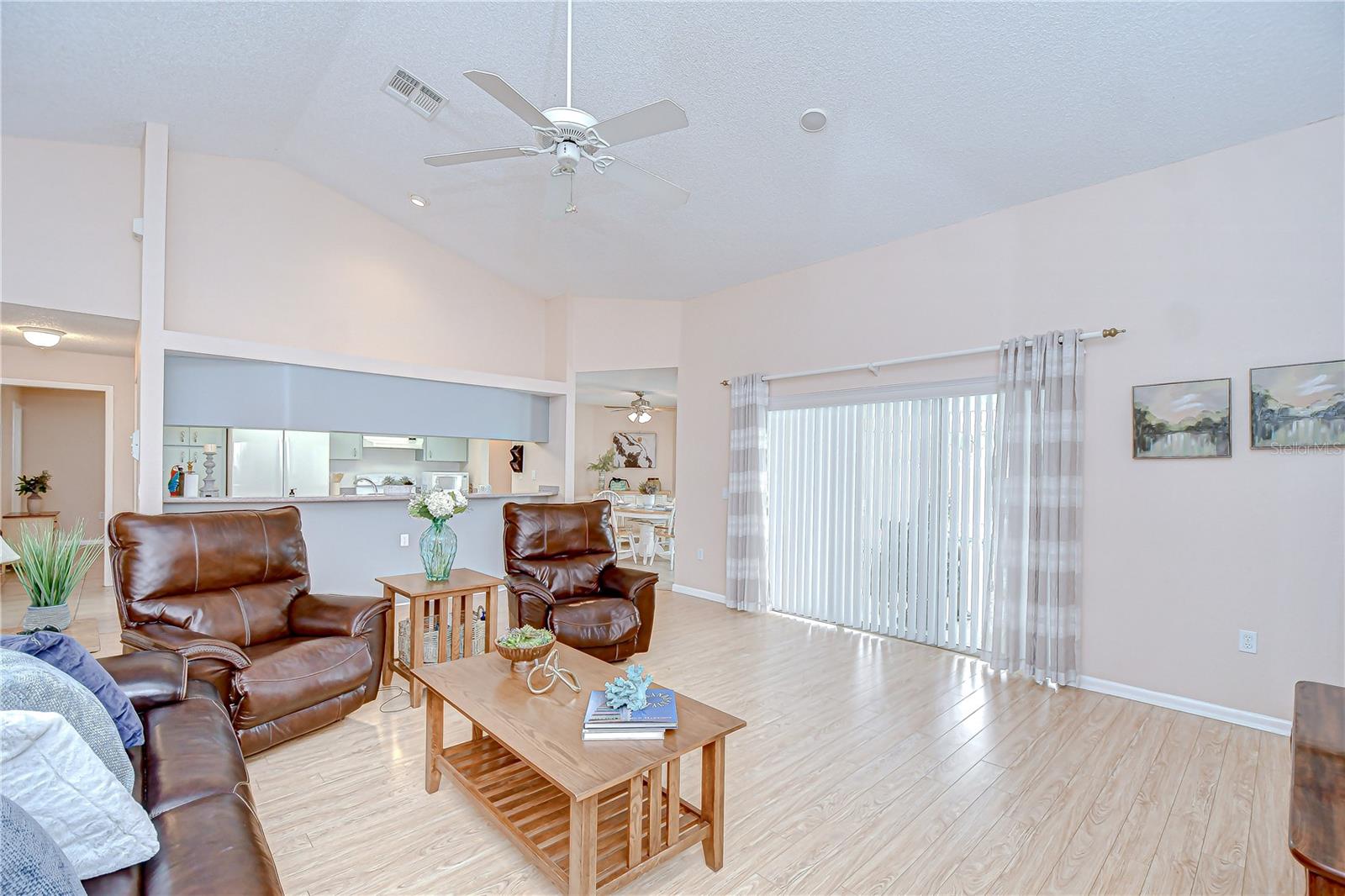 4368 LAS PALMAS AVE