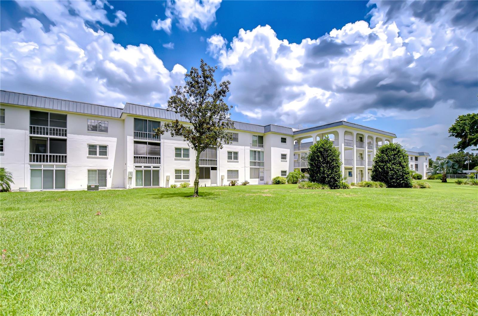 4801 AIRPORT RD #211