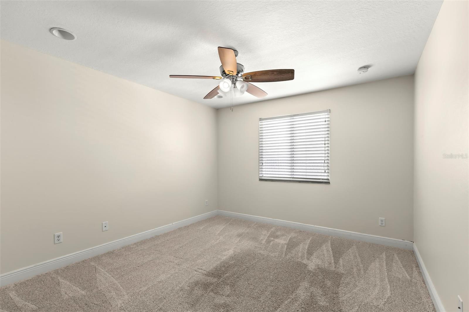 19315 FALCON CREST BLVD