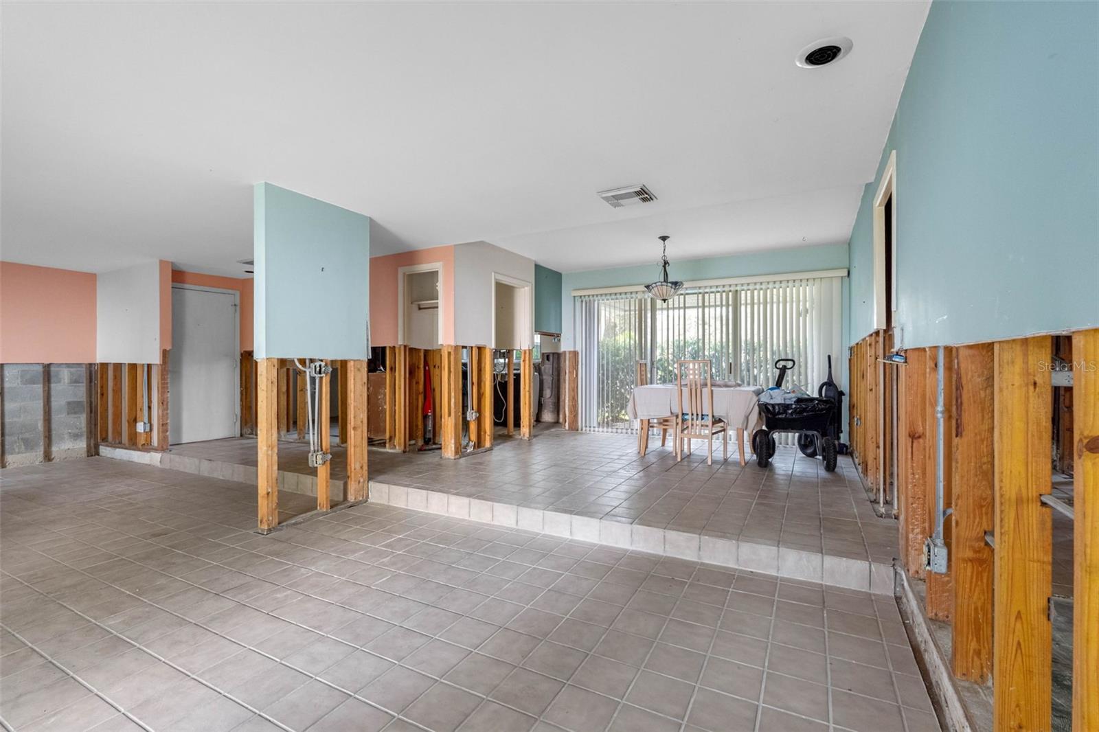 311 ISLAND WAY #104