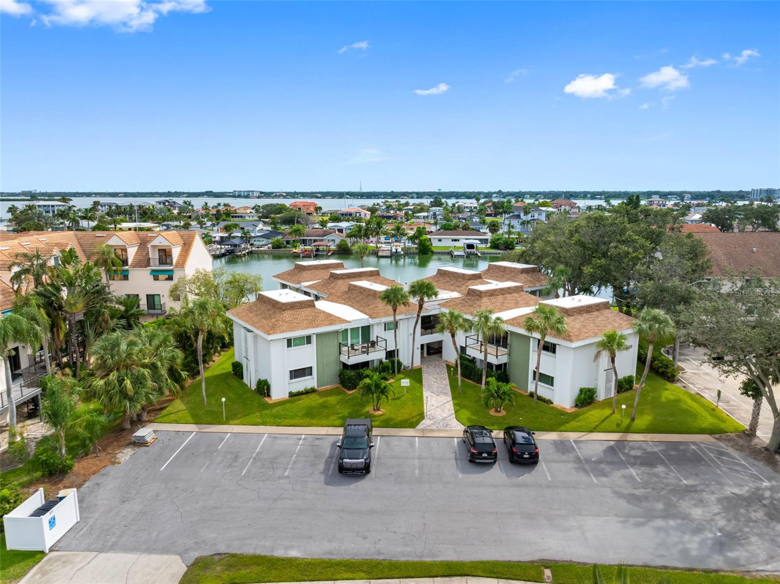 311 ISLAND WAY #104
