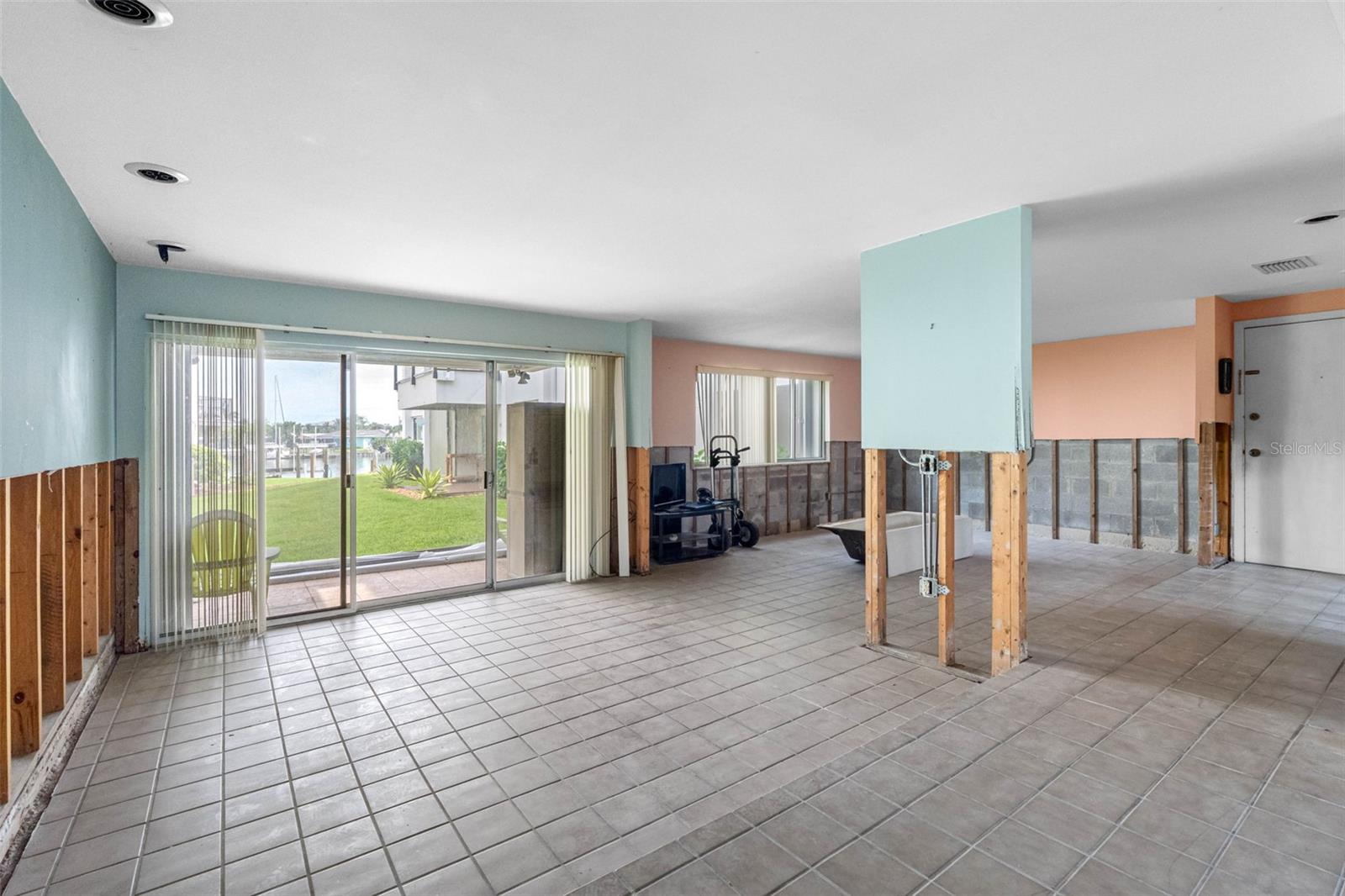 311 ISLAND WAY #104