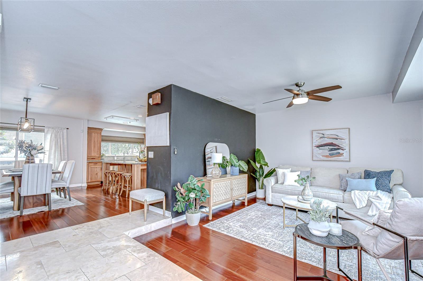 309 BLOOMINGFIELD DR