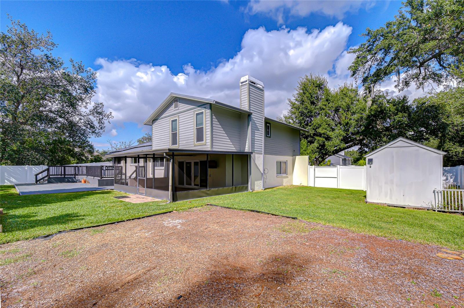 309 BLOOMINGFIELD DR