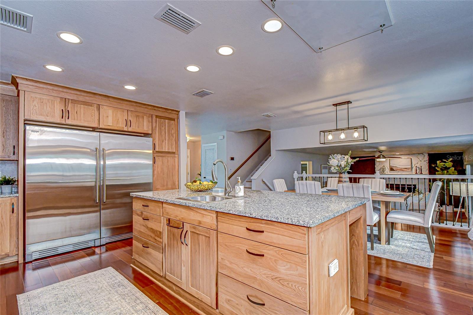 309 BLOOMINGFIELD DR