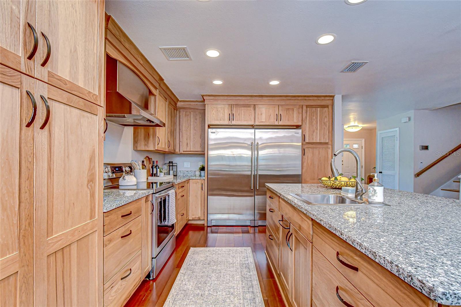 309 BLOOMINGFIELD DR