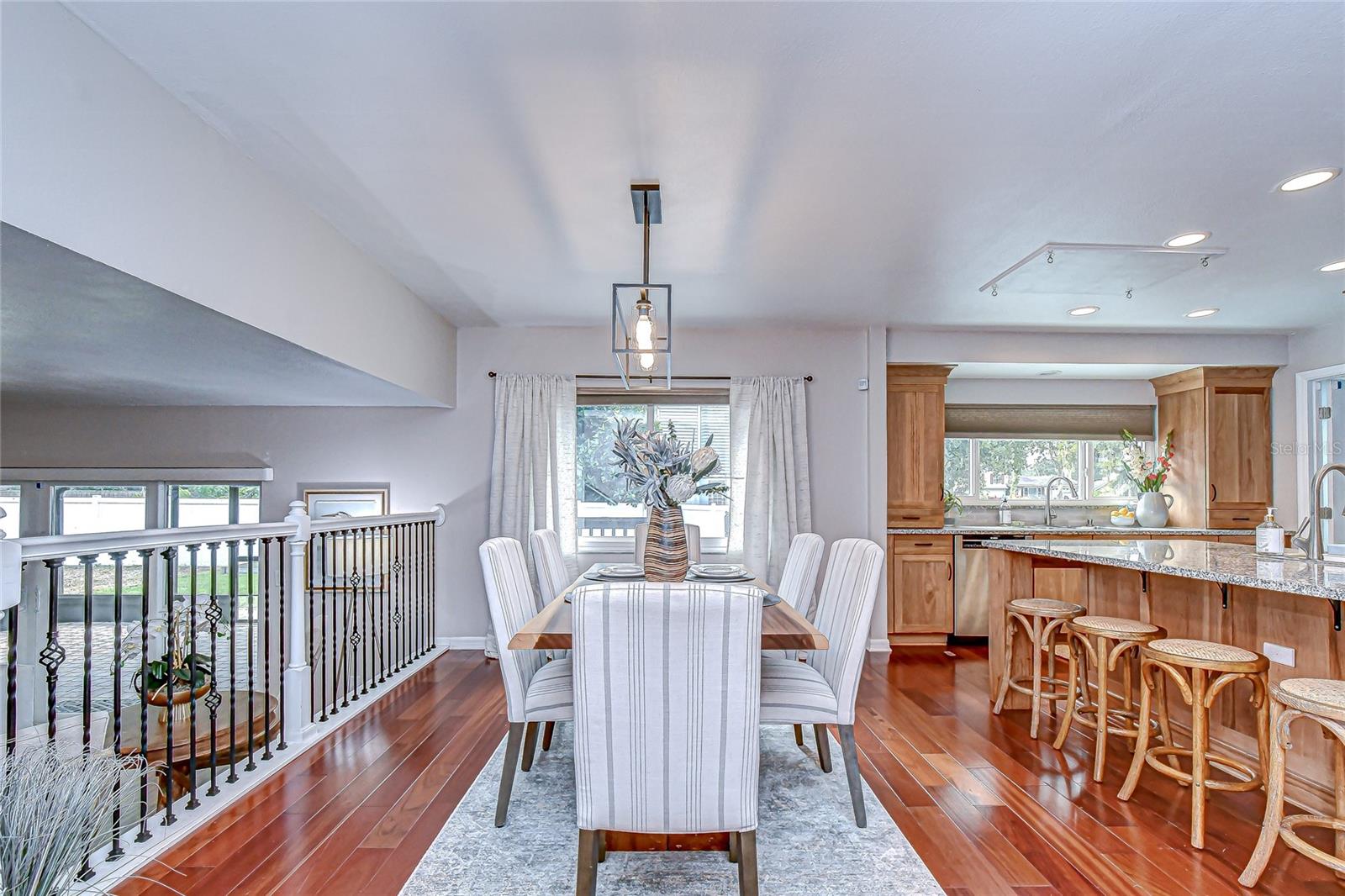 309 BLOOMINGFIELD DR