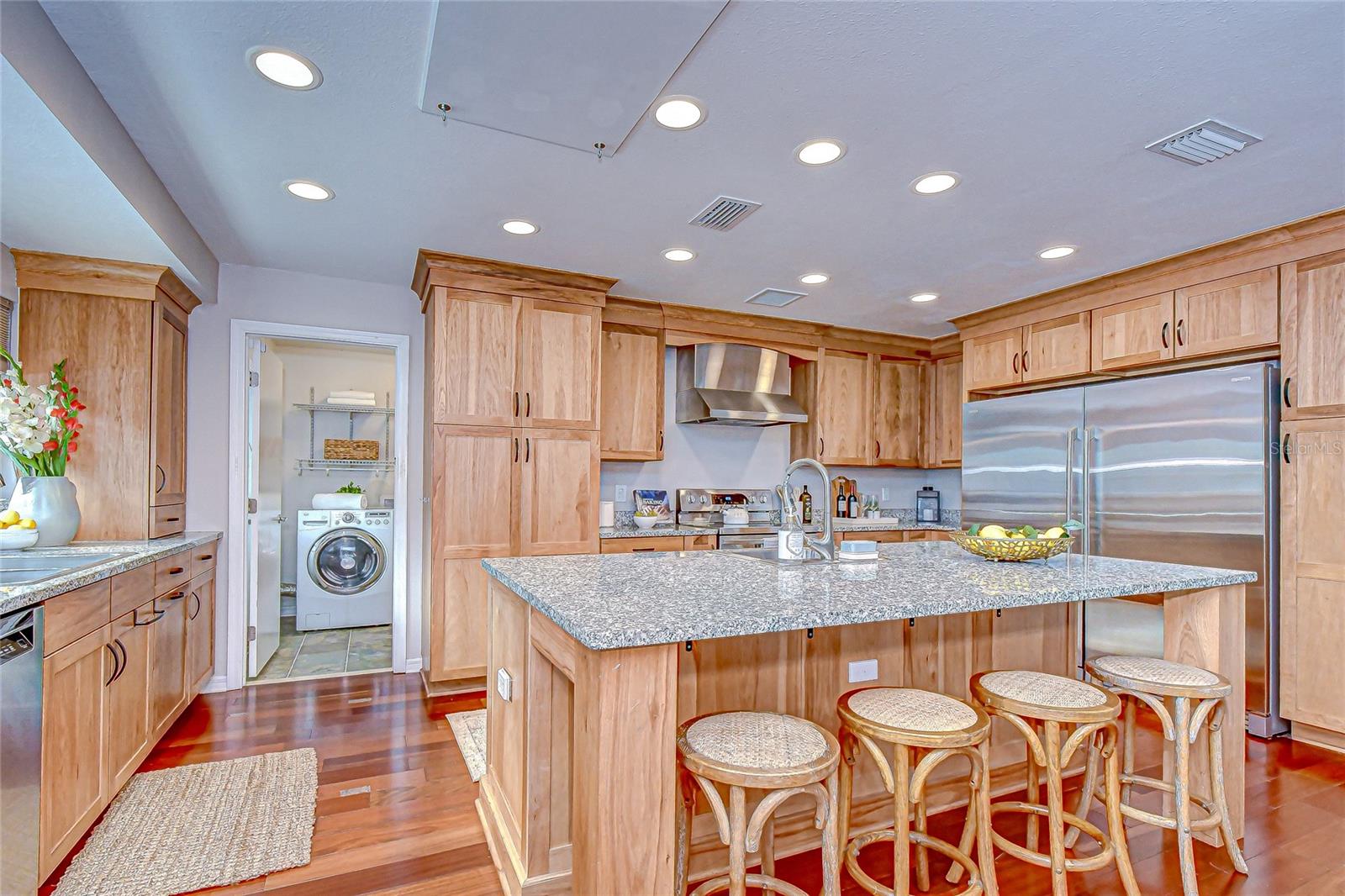 309 BLOOMINGFIELD DR