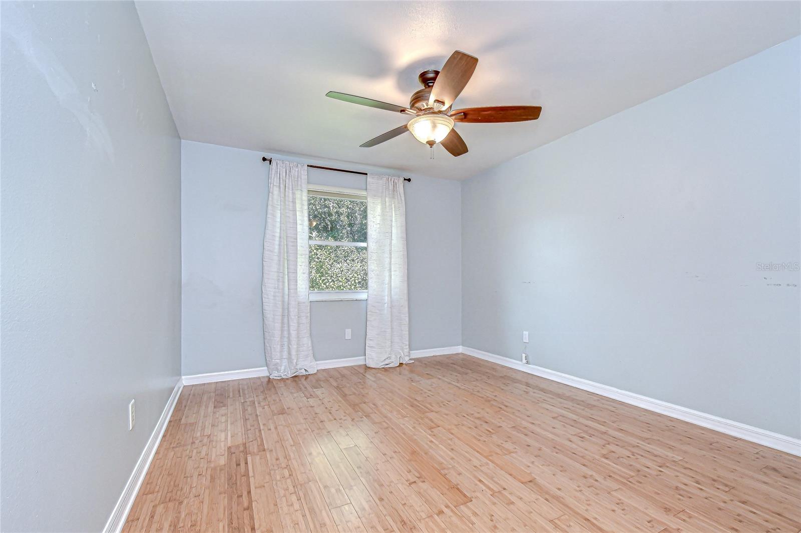 309 BLOOMINGFIELD DR