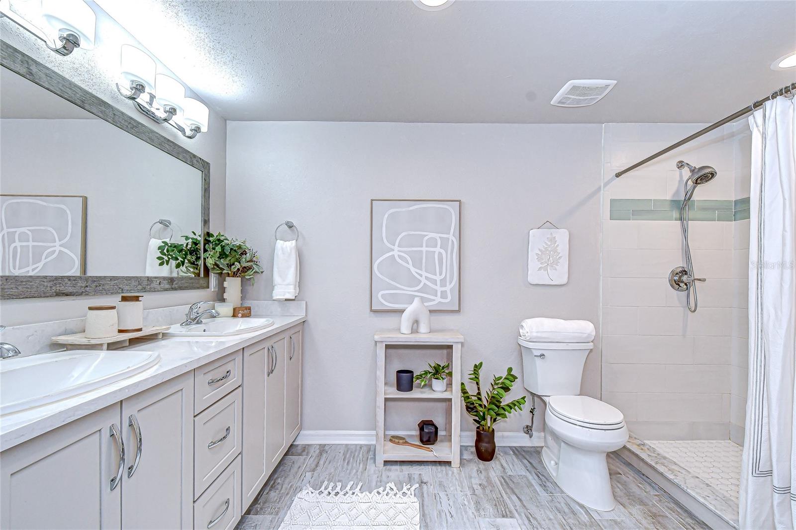 309 BLOOMINGFIELD DR