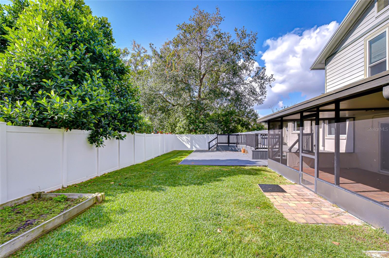 309 BLOOMINGFIELD DR