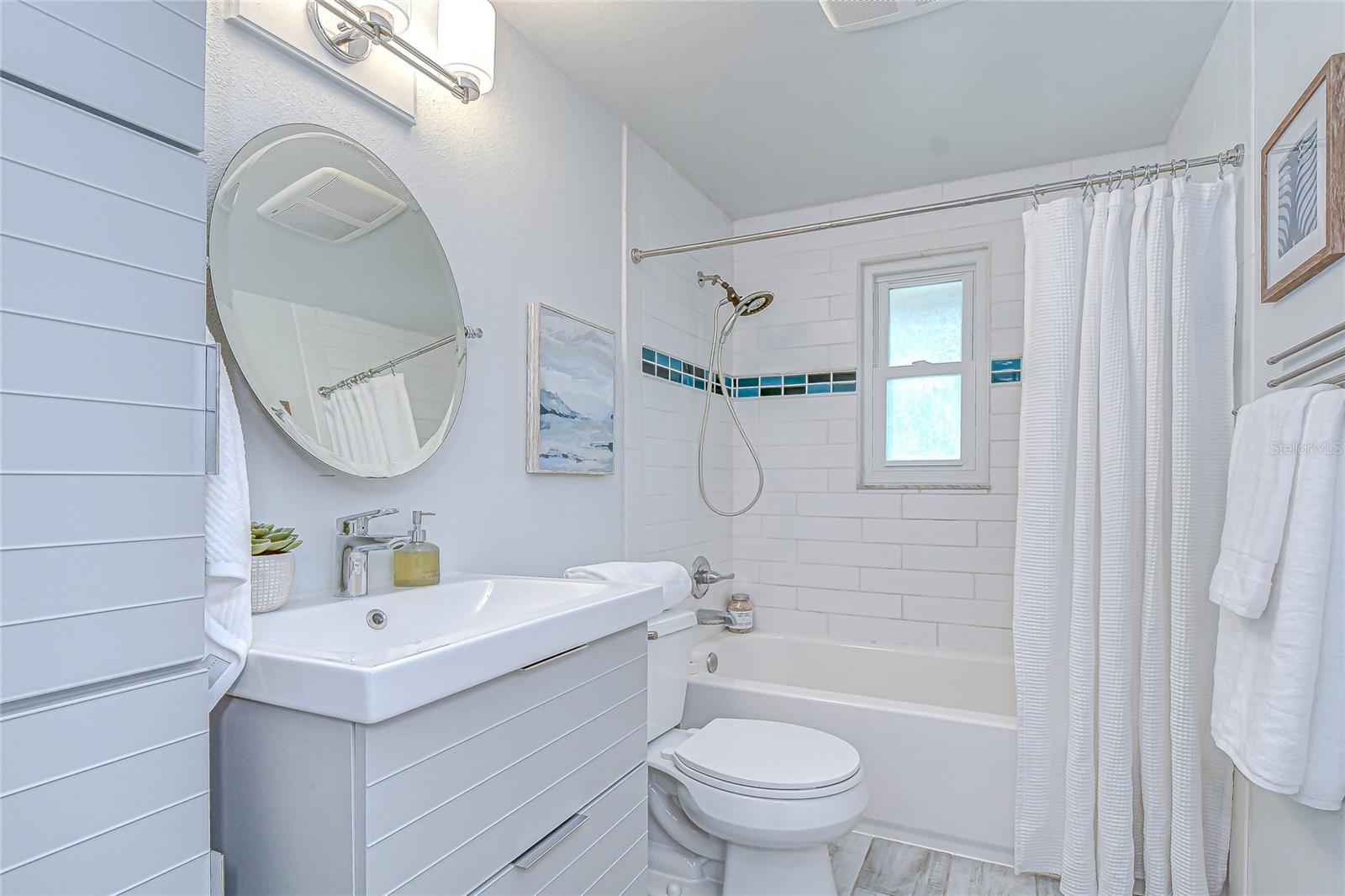 309 BLOOMINGFIELD DR