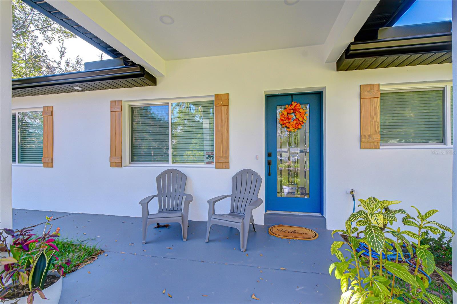 909 LAKE CHARLES CIR