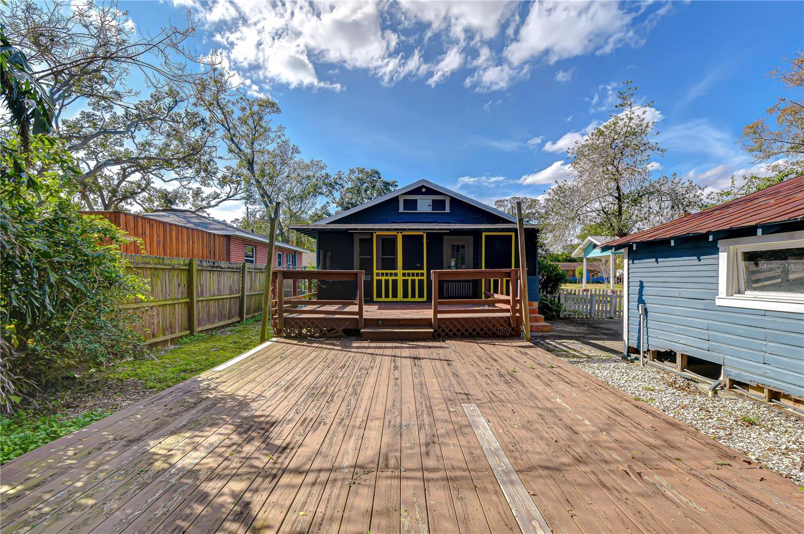 5915 N OTIS AVE